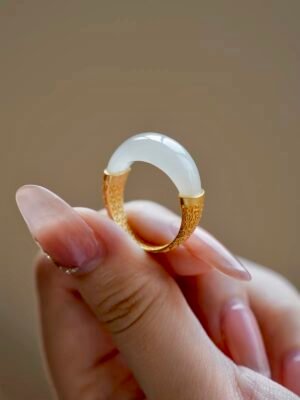 Natural Hetian white jade ring saddle